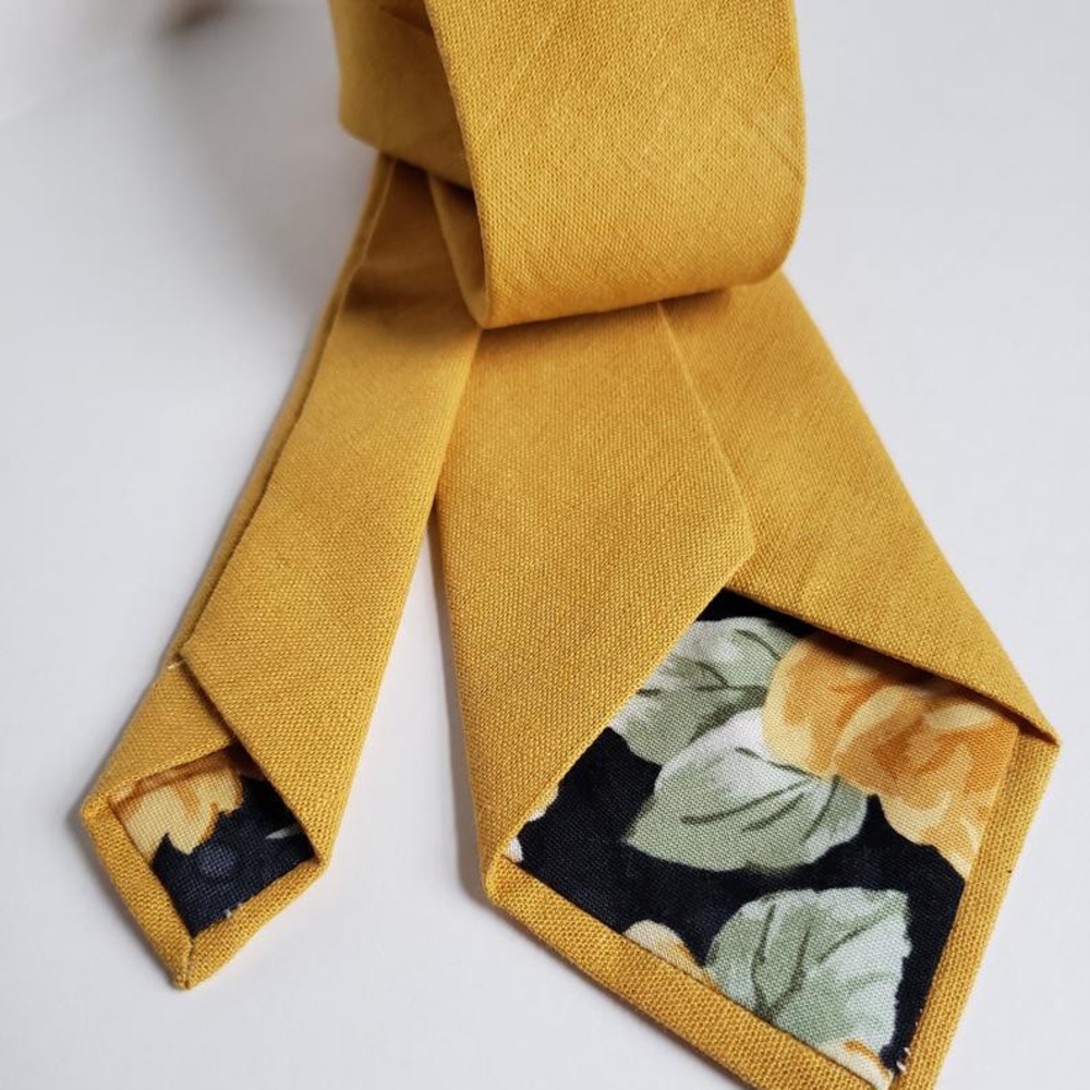 Mustard Yellow Fredrick Thomas London Tie w/ tags